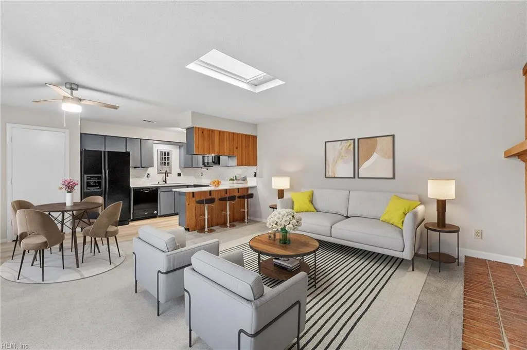 Virginia Beach, Virginia 23451, United States, 2 Bedrooms Bedrooms, ,2 BathroomsBathrooms,Residential,Active,219722