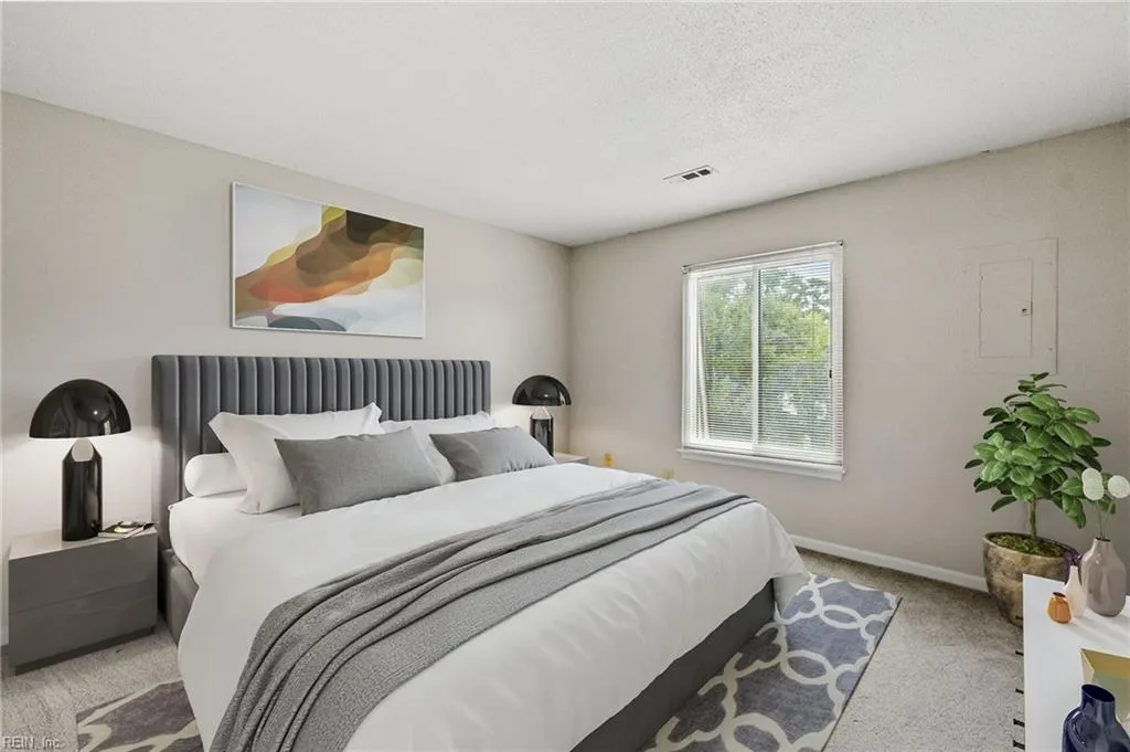 Virginia Beach, Virginia 23451, United States, 2 Bedrooms Bedrooms, ,2 BathroomsBathrooms,Residential,Active,219722