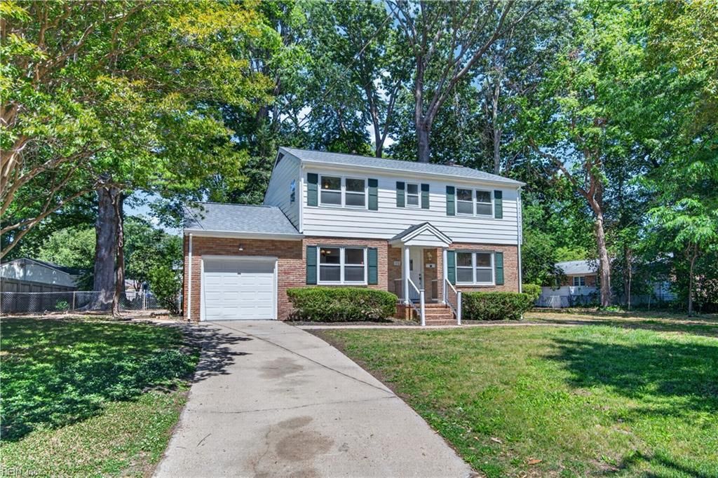 Photo of 892 Don Rett Circle, Newport News, VA 23608 (MLS # 10635007)