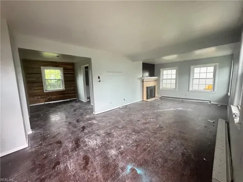 MLS: 10582843