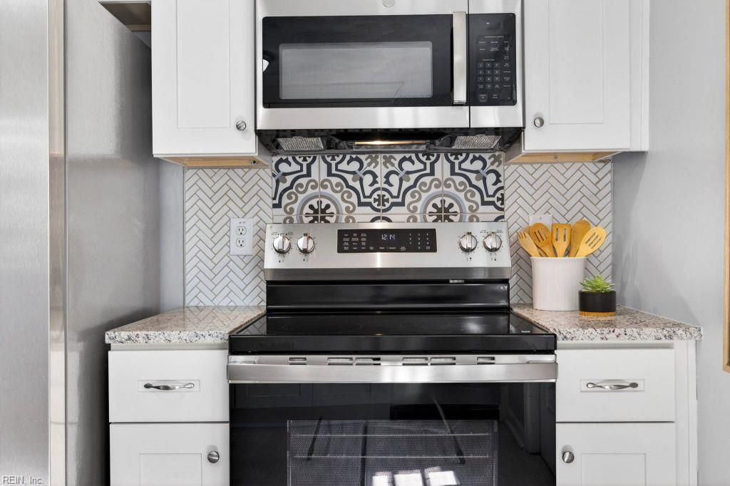 Photo of 4611 Robin Hood Road, Norfolk, VA 23513 (MLS # 10631563)