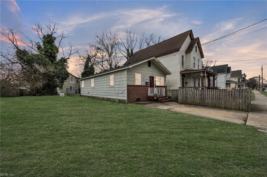 Photo of 1042 25th Street, Newport News, VA 23607 (MLS # 10625438)