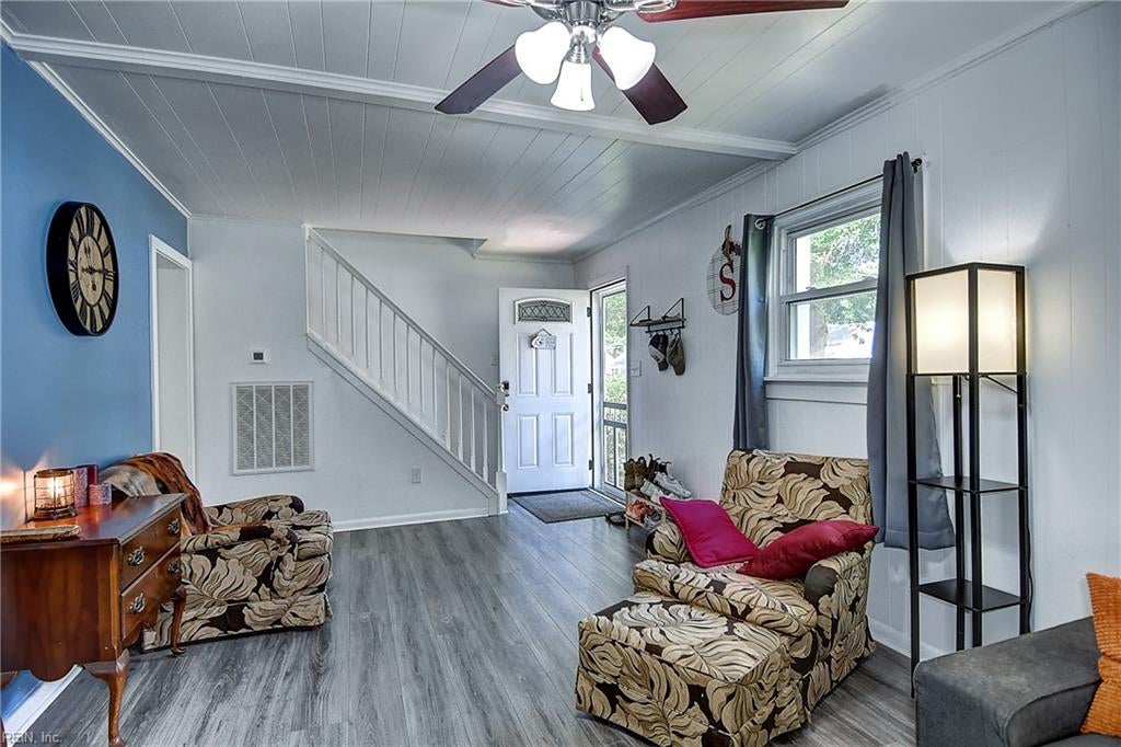 Photo of 1323 Jenifer St ST, Norfolk, VA 23503 (MLS # 10653384)
