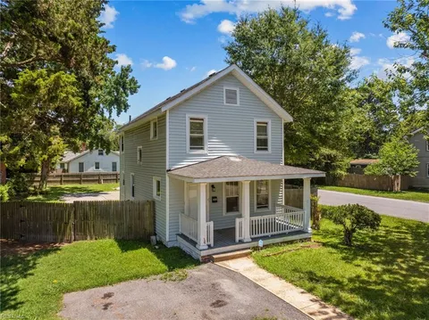 200 Greenbriar Avenue, Hampton, VA 23661 - #: 10566247