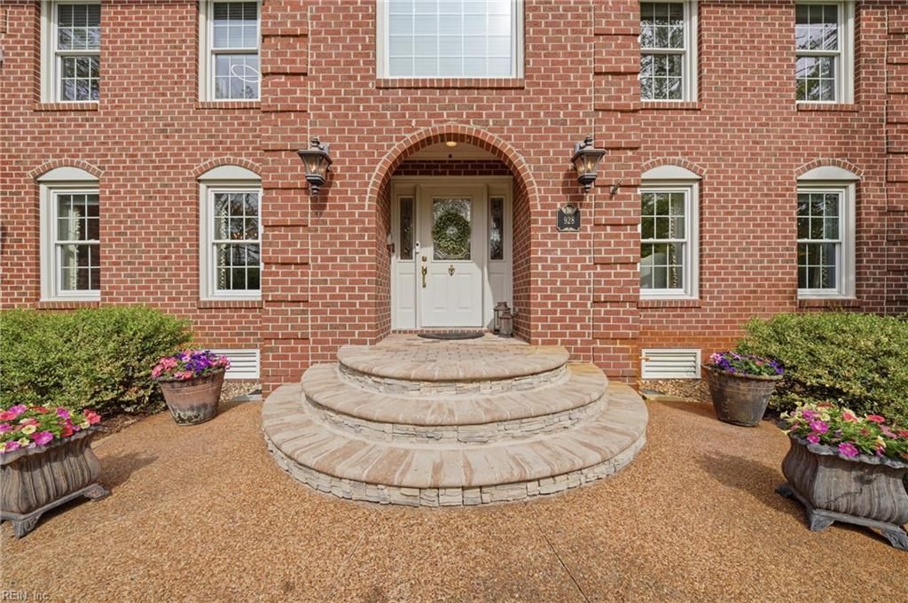 Photo of 928 Enfield Chase, Virginia Beach, VA 23452 (MLS # 10628399)