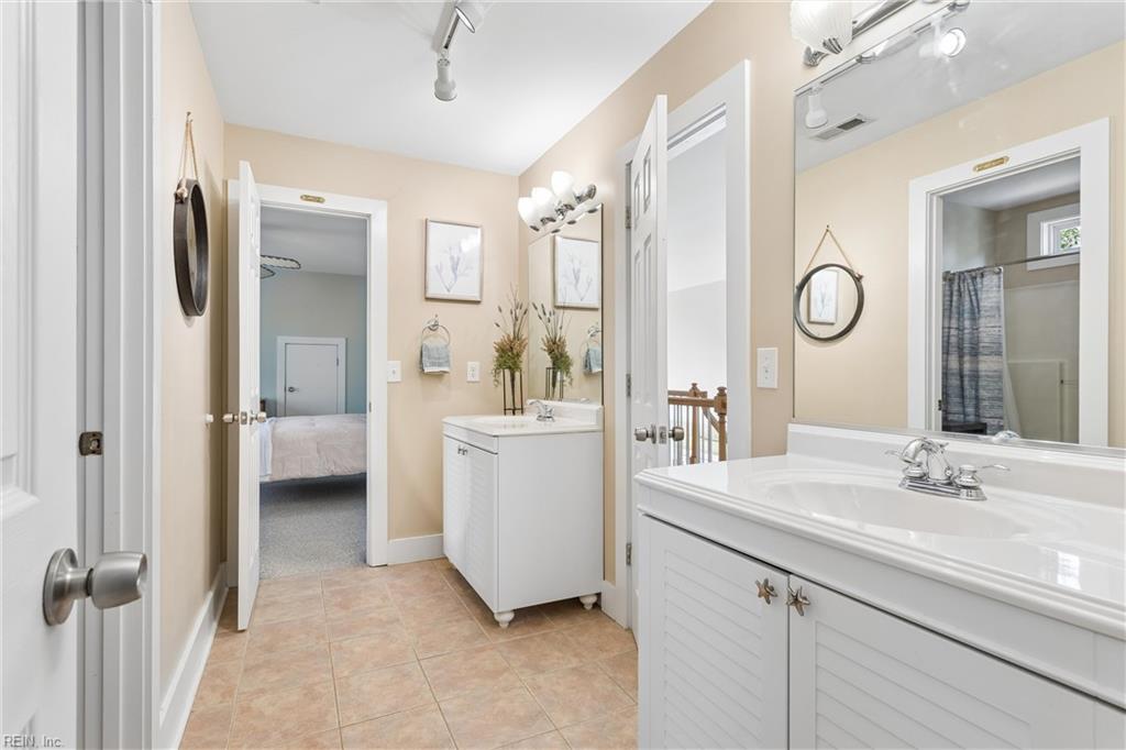 Yorktown, Virginia, 23692, United States, 4 Bedrooms Bedrooms, ,4 BathroomsBathrooms,Residential,Active,2052006