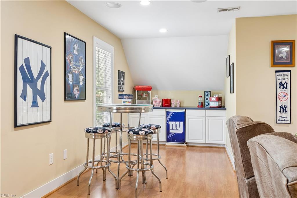Yorktown, Virginia, 23692, United States, 4 Bedrooms Bedrooms, ,4 BathroomsBathrooms,Residential,Active,2052006