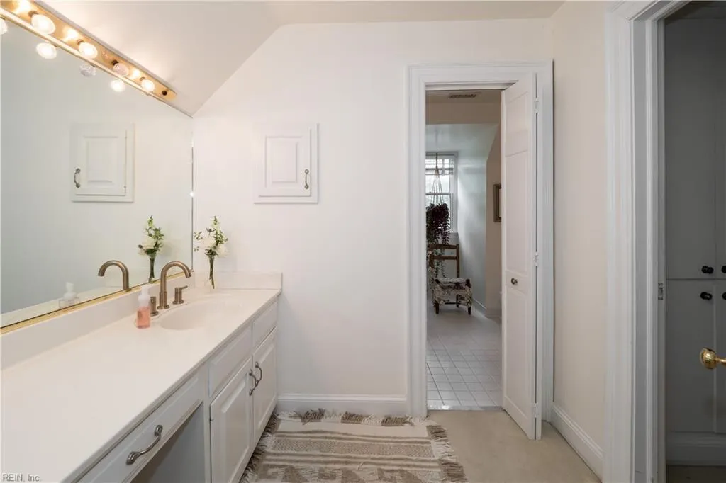 Virginia Beach, Virginia 23451, United States, 4 Bedrooms Bedrooms, ,5 BathroomsBathrooms,Residential,Pending,28442