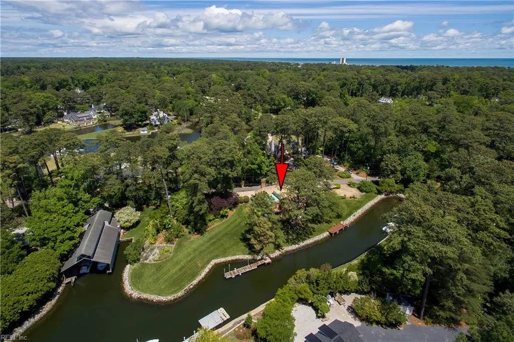 Virginia Beach, Virginia 23451, United States, 4 Bedrooms Bedrooms, ,5 BathroomsBathrooms,Residential,Pending,28442