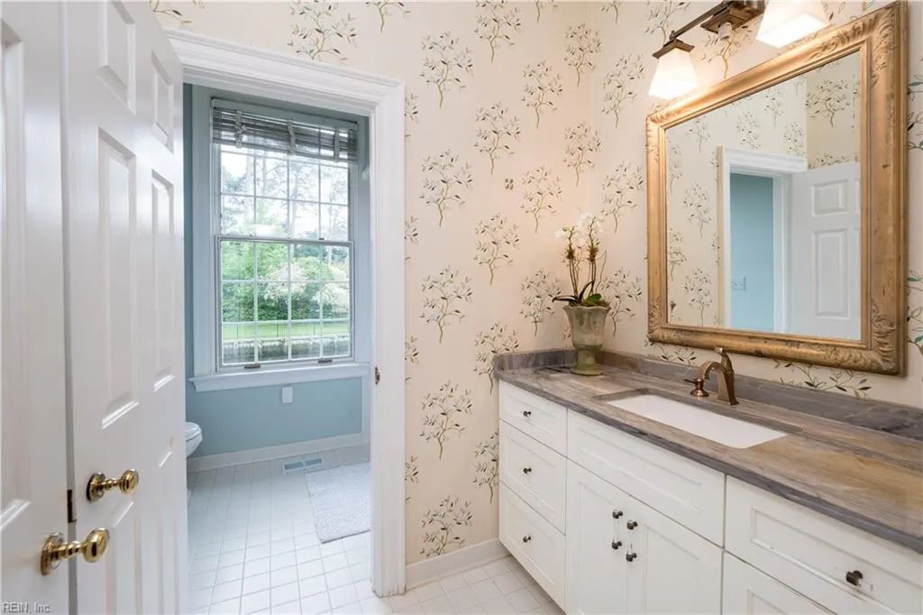 Virginia Beach, Virginia 23451, United States, 4 Bedrooms Bedrooms, ,5 BathroomsBathrooms,Residential,Pending,28442