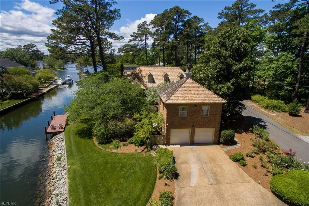 Virginia Beach, Virginia 23451, United States, 4 Bedrooms Bedrooms, ,5 BathroomsBathrooms,Residential,Pending,28442