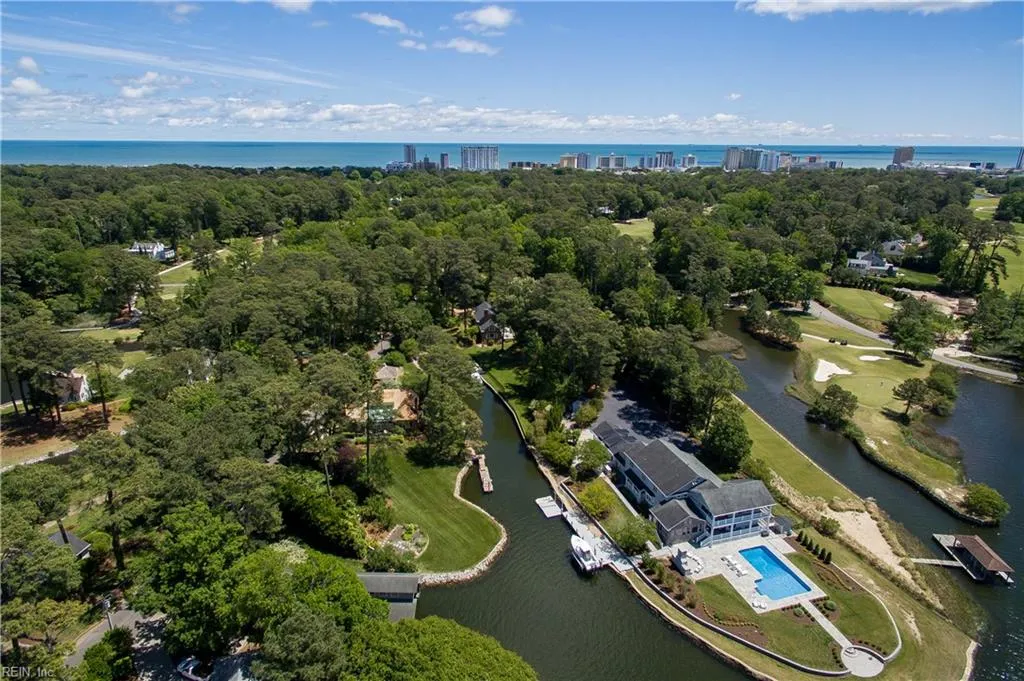 Virginia Beach, Virginia 23451, United States, 4 Bedrooms Bedrooms, ,5 BathroomsBathrooms,Residential,Pending,28442