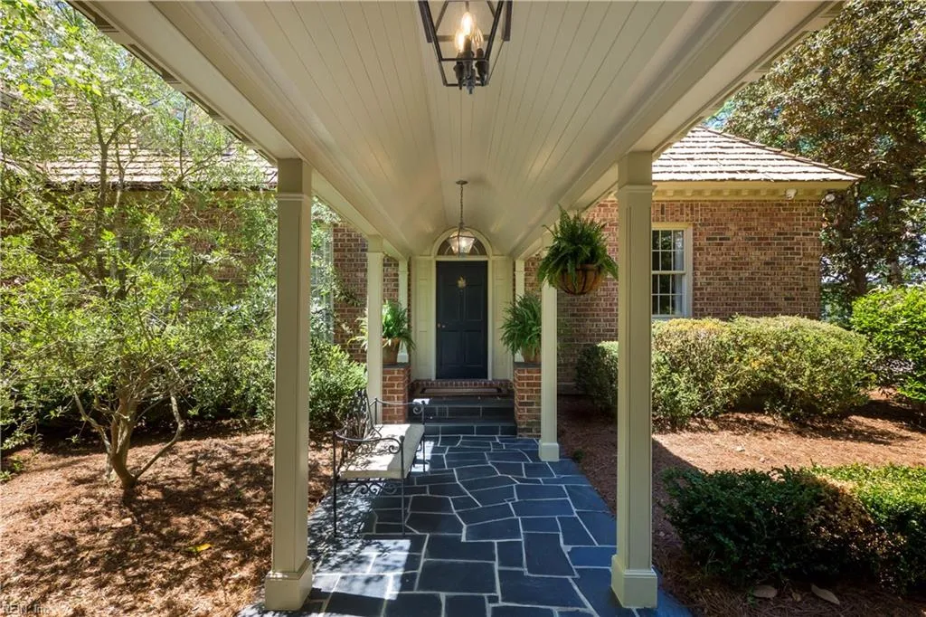 Virginia Beach, Virginia 23451, United States, 4 Bedrooms Bedrooms, ,5 BathroomsBathrooms,Residential,Pending,28442