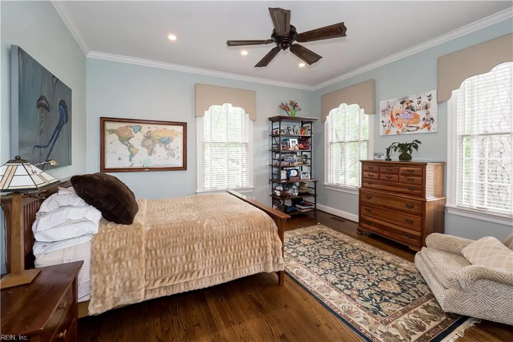 Virginia Beach, Virginia 23451, United States, 4 Bedrooms Bedrooms, ,5 BathroomsBathrooms,Residential,Pending,28442