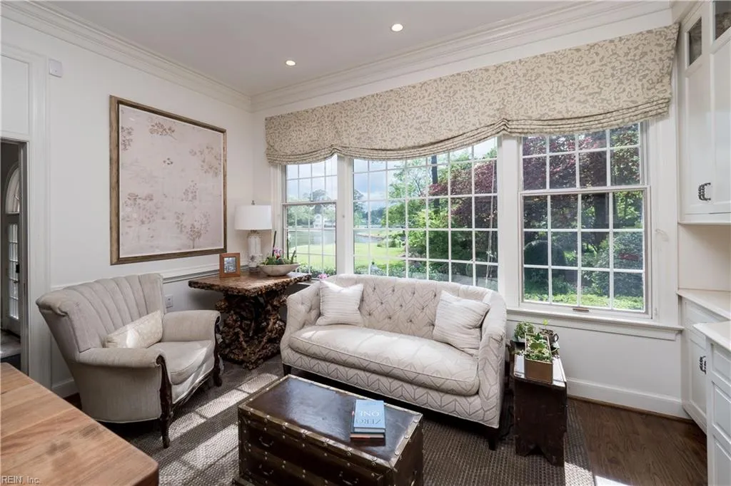 Virginia Beach, Virginia 23451, United States, 4 Bedrooms Bedrooms, ,5 BathroomsBathrooms,Residential,Pending,28442