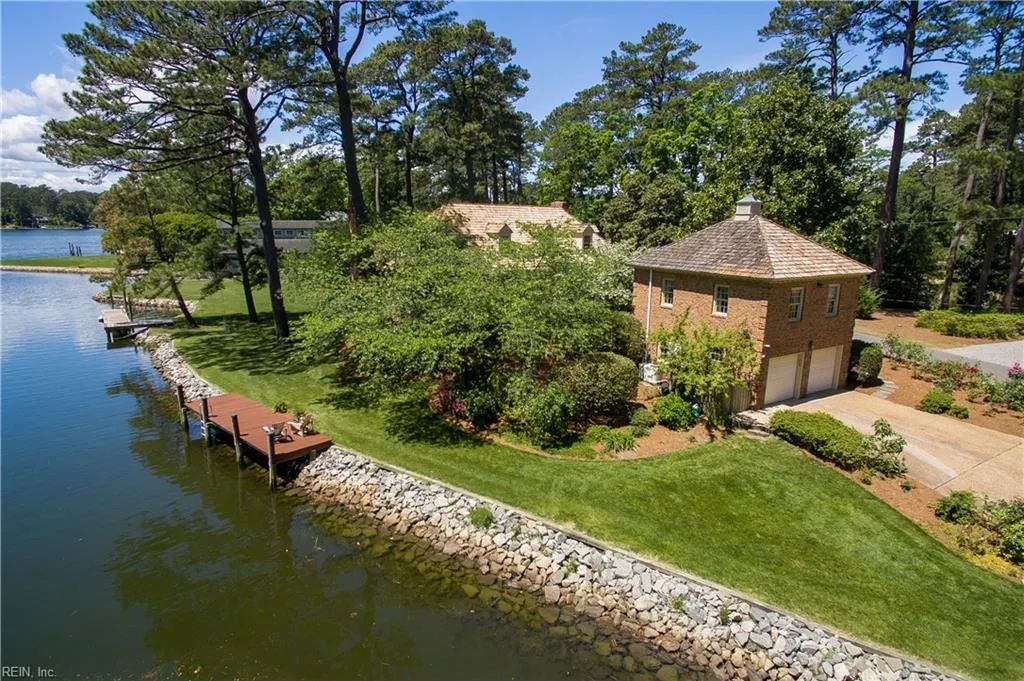 Virginia Beach, Virginia 23451, United States, 4 Bedrooms Bedrooms, ,5 BathroomsBathrooms,Residential,Pending,28442