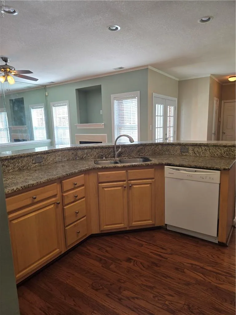 Chesapeake, Virginia 23320, United States, 4 Bedrooms Bedrooms, ,3 BathroomsBathrooms,Residential,Active,224304