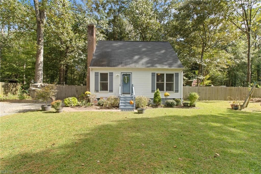 Photo of 6279 Jones Creek Drive, Gloucester, VA 23061 (MLS # 10604568)