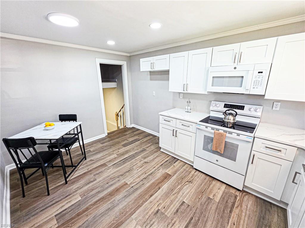 Photo of 5341 Roslyn Drive, Norfolk, VA 23502 (MLS # 10657144)