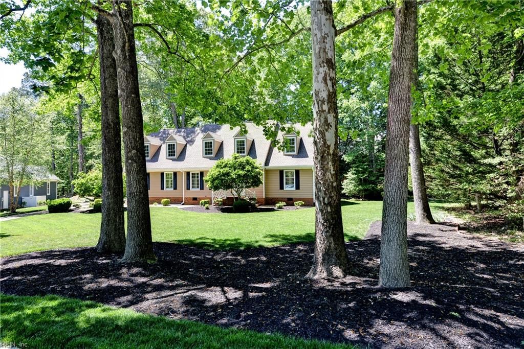 Photo of 122 James Bray Drive, Williamsburg, VA 23188 (MLS # 10634242)