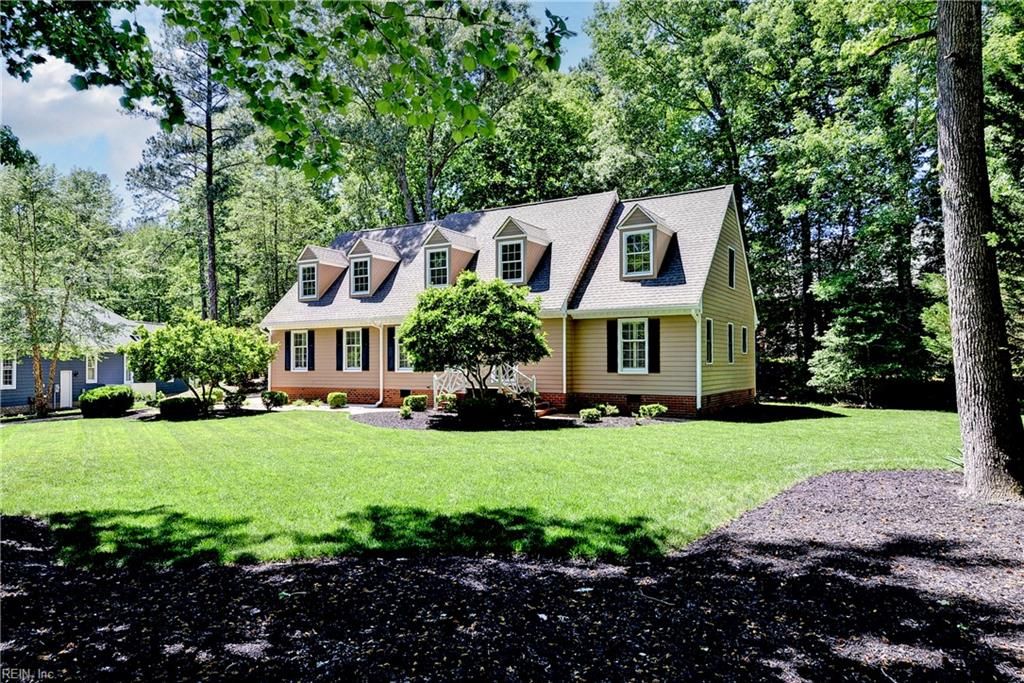 Photo of 122 James Bray Drive, Williamsburg, VA 23188 (MLS # 10634242)