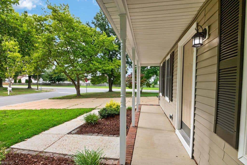 Photo of 6201 Glenrose Drive, Suffolk, VA 23435 (MLS # 10646372)