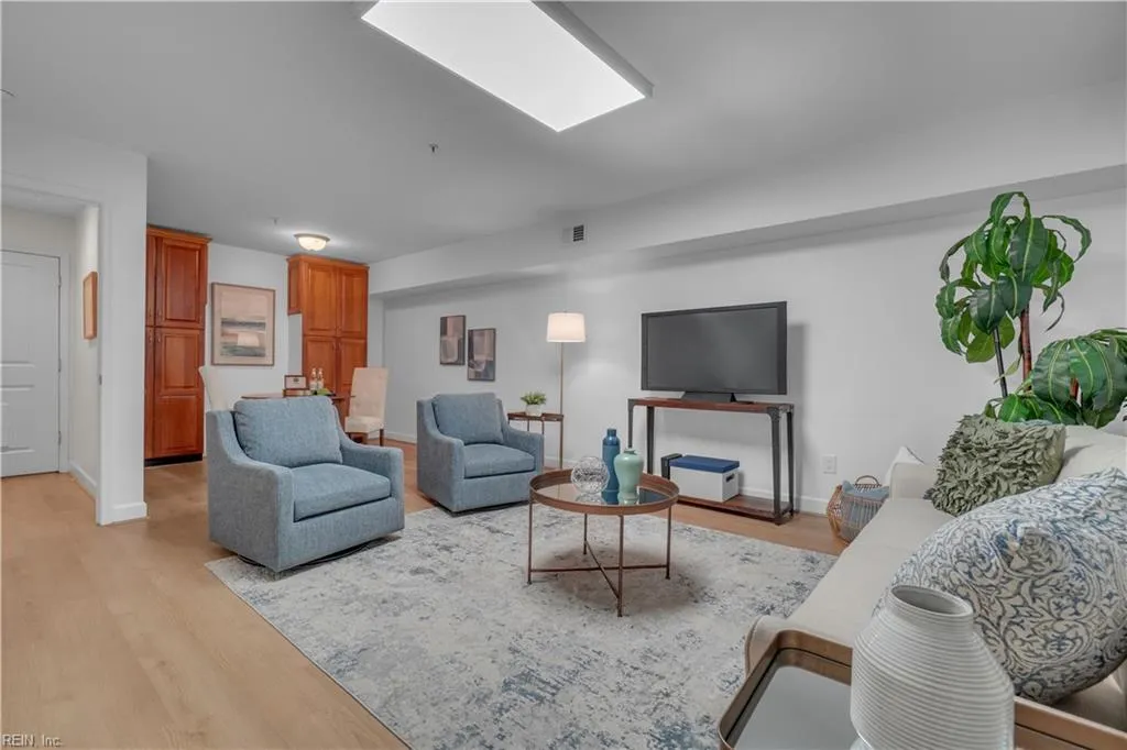 Norfolk, Virginia 23510, United States, 4 Bedrooms Bedrooms, ,4 BathroomsBathrooms,Residential,Active,174307