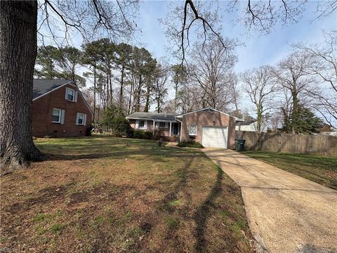Photo of 47 Fox Grove Drive, Hampton, VA 23664 (MLS # 10627196)