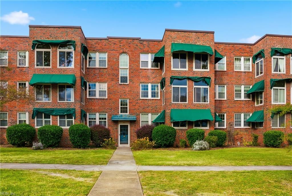 Photo of 102 Willow Wood Drive #B6, Norfolk, VA 23505 (MLS # 10630925)