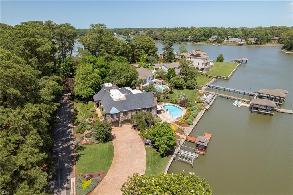 675 Thalia Point RD