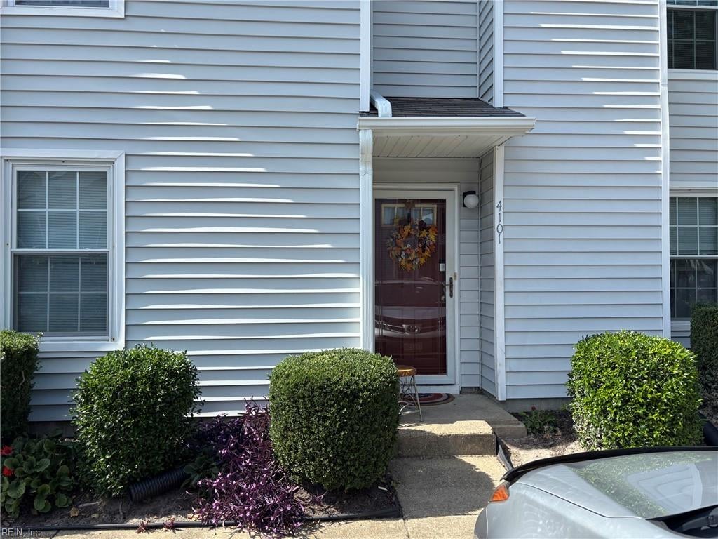 Photo of 4101 Thalia Station Circle Circle, Virginia Beach, VA 23452 (MLS # 10658115)