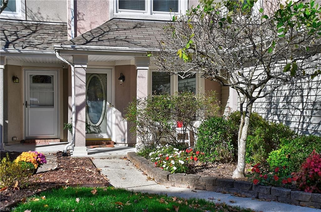 Photo of 306 Esplanade Place, Chesapeake, VA 23320 (MLS # 10619115)