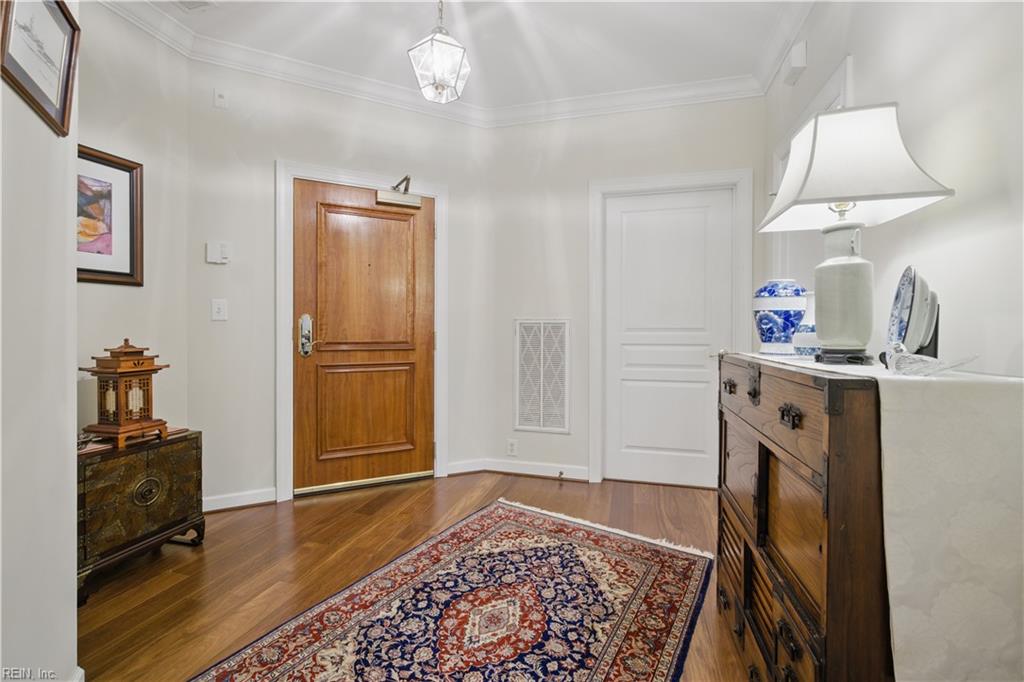 305 Brooke AVE 208