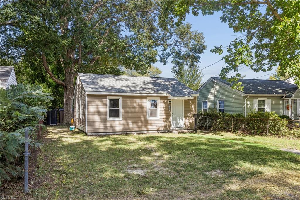 Photo of 1949 Long Green Lane, Hampton, VA 23663 (MLS # 10656087)