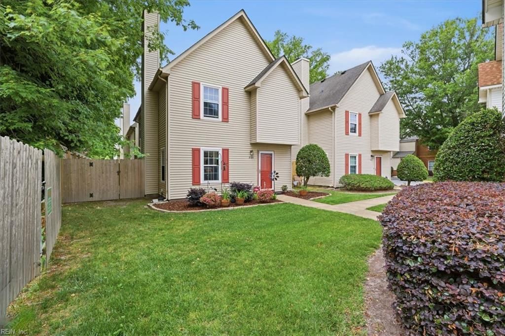 Photo of 860 Gas Light Lane, Virginia Beach, VA 23462 (MLS # 10635522)