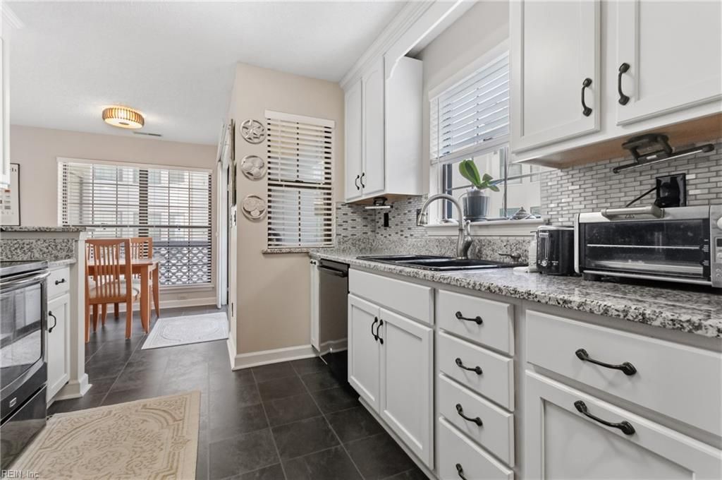 Photo of 407 Harbour Point #204, Virginia Beach, VA 23451 (MLS # 10622671)