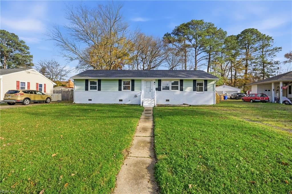 Photo of 213 Kingwood Drive, Newport News, VA 23601 (MLS # 10611972)