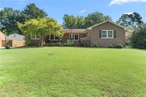 Photo of 12 Everett Drive, Newport News, VA 23602 (MLS # 10646166)