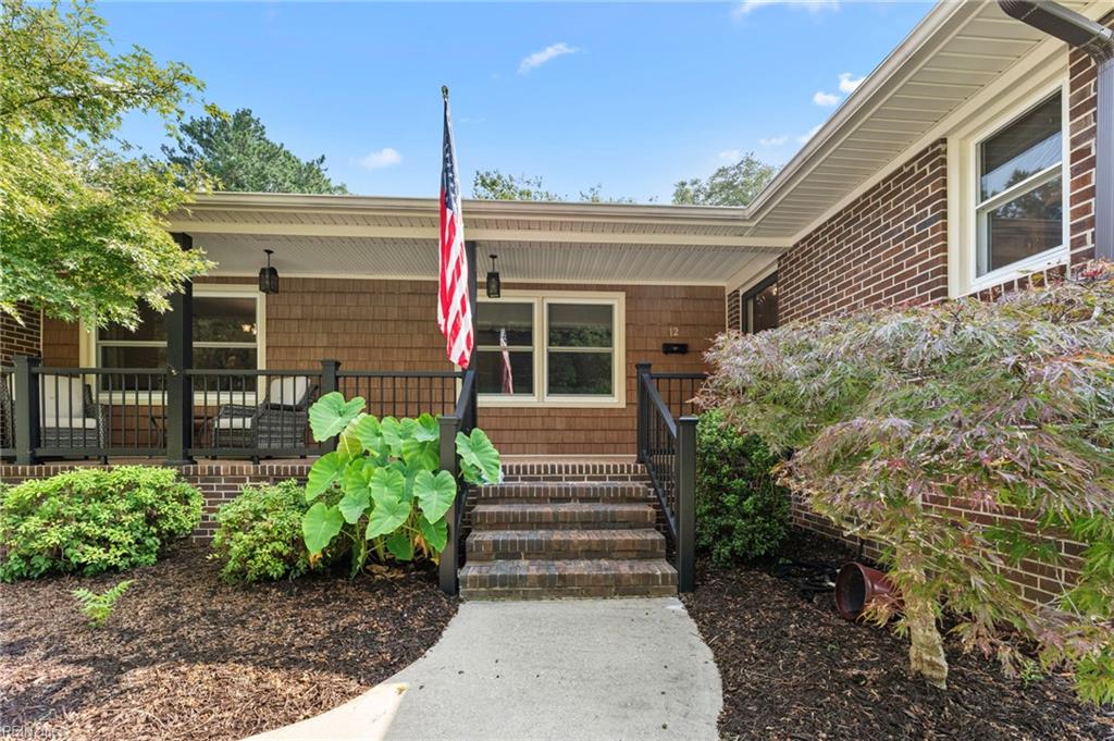 Photo of 12 Everett Drive, Newport News, VA 23602 (MLS # 10646166)