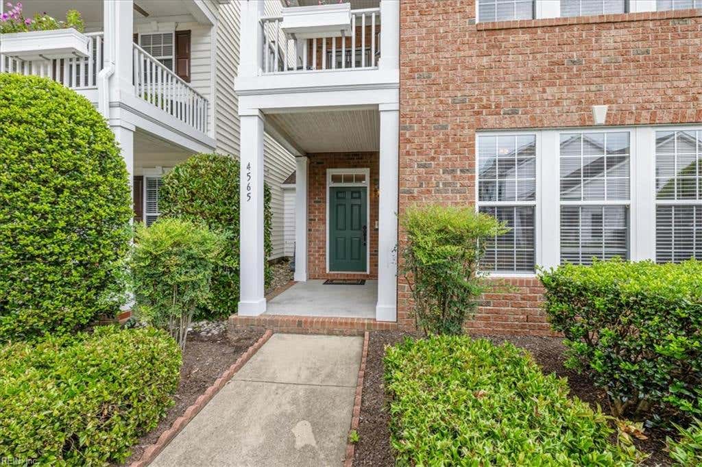 Photo of 4565 Totteridge Lane, Virginia Beach, VA 23462 (MLS # 10645497)