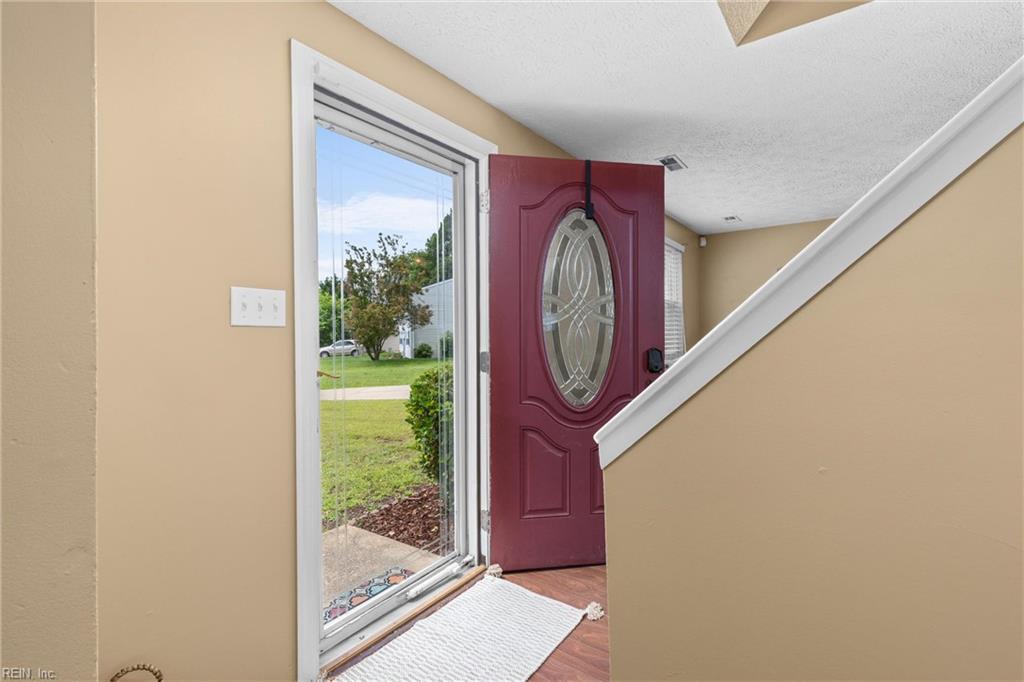 533 Ashwood DR