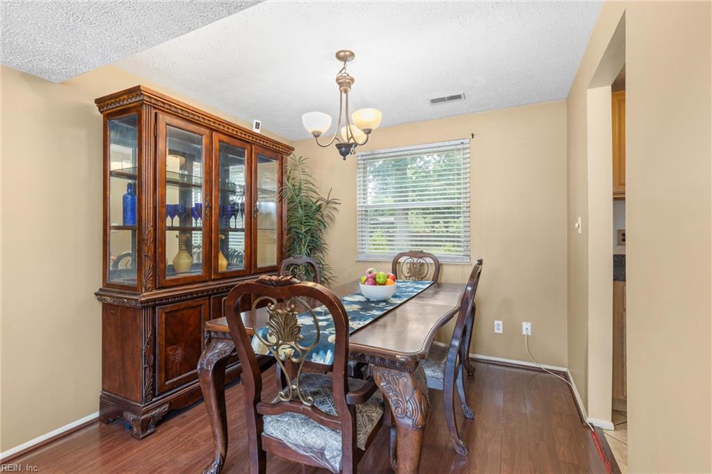533 Ashwood DR