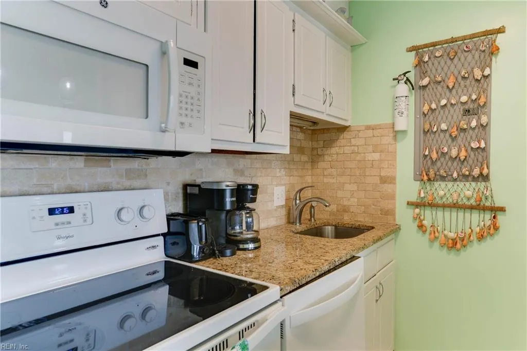 Virginia Beach, Virginia 23451, United States, 2 Bedrooms Bedrooms, ,2 BathroomsBathrooms,Residential,Active,88960