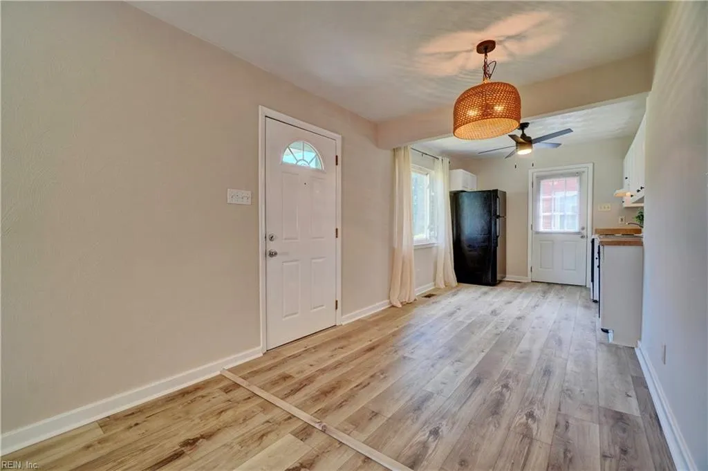 Norfolk, Virginia 23503, United States, 3 Bedrooms Bedrooms, ,1 BathroomBathrooms,Residential,Active,200563