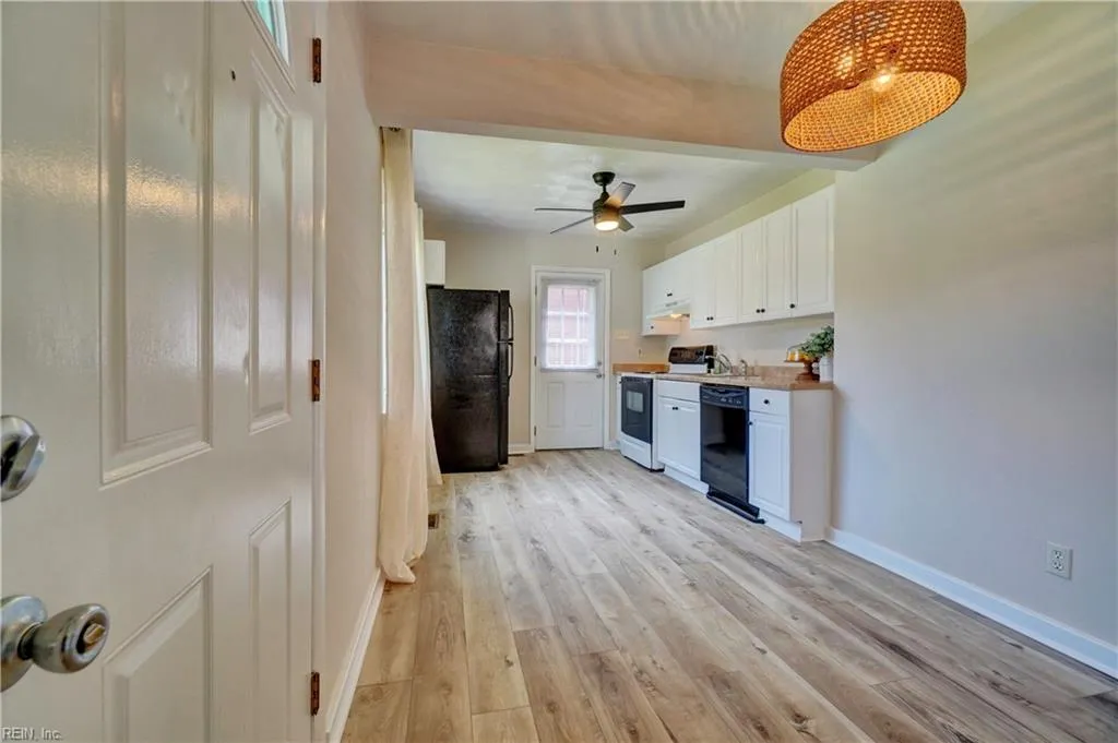 Norfolk, Virginia 23503, United States, 3 Bedrooms Bedrooms, ,1 BathroomBathrooms,Residential,Active,200563