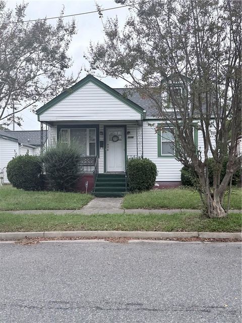 Photo of 1536 Centre Avenue, Portsmouth, VA 23704 (MLS # 10631281)