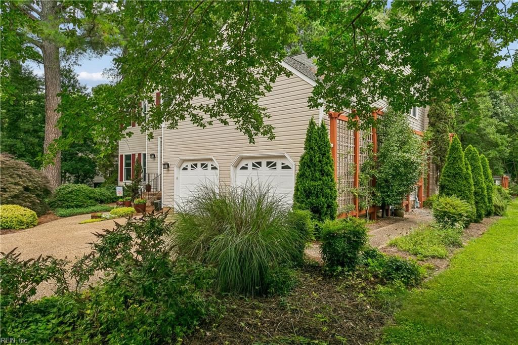 Photo of 103 Melvins End, Yorktown, VA 23693 (MLS # 10645275)
