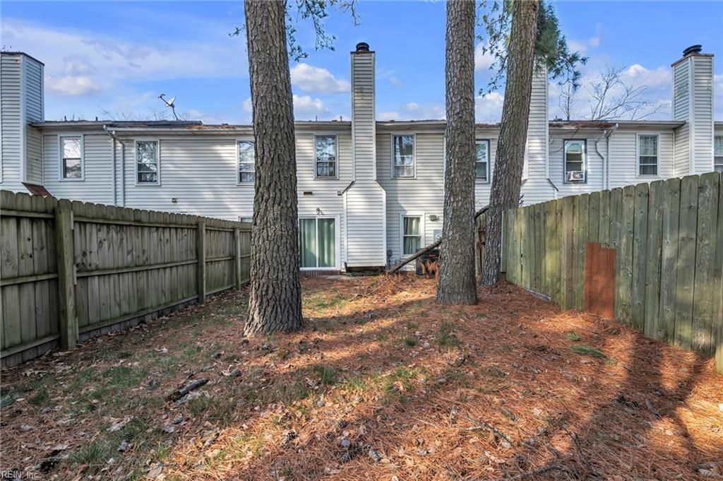 Photo of 5619 Picadilly Lane, Portsmouth, VA 23703 (MLS # 10625341)