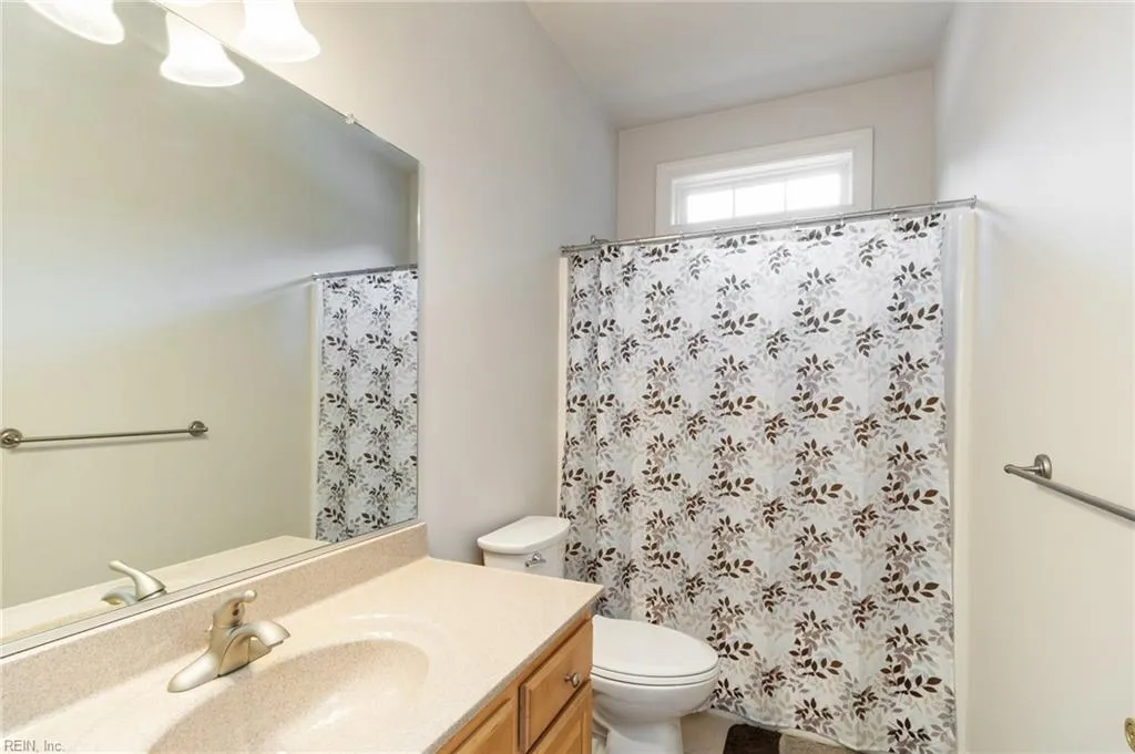 Chesapeake, Virginia 23321, United States, 6 Bedrooms Bedrooms, ,3 BathroomsBathrooms,Residential,Active,140160