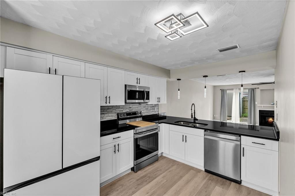 Photo of 1423 Northface Court, Virginia Beach, VA 23462 (MLS # 10639448)